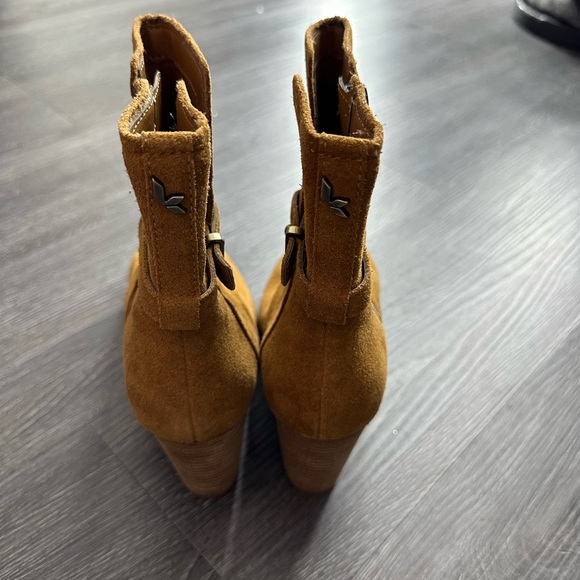 Koolaburra by UGG Tan Brown Suede Ankle
Boots Womens Sz 9 - Picture 8 of 11